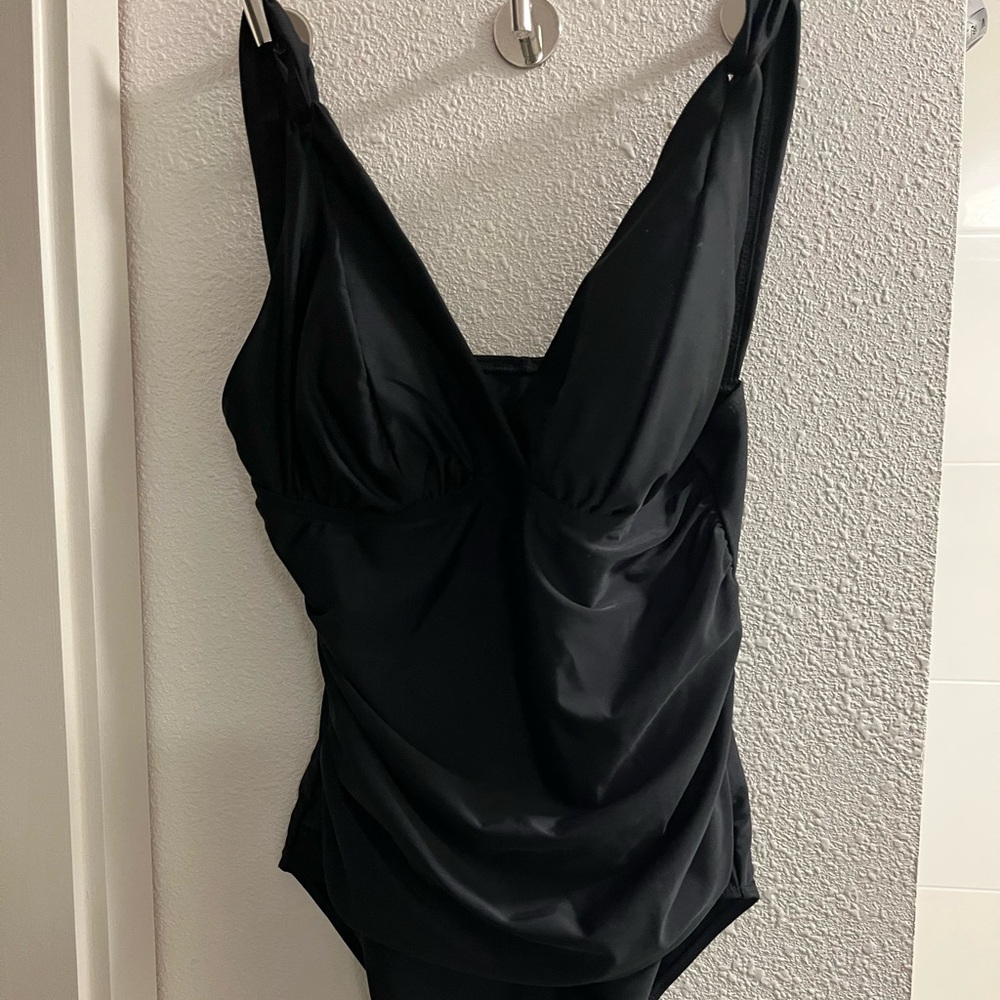 Magisculpt Classic Black Swimwear